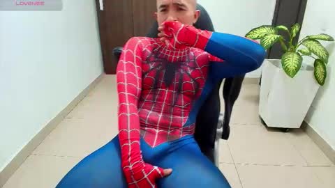 Snapshot of sebastian_oconnor77 chatting on 11/01/25, 01:07 juan sebastian online show from 11/01/25, 01:07