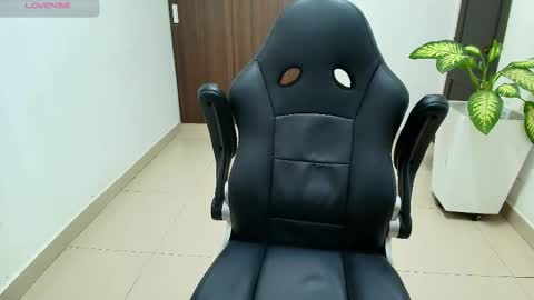 Snapshot of sebastian_oconnor77 chatting on 11/11/25, 12:49 juan sebastian online show from 11/11/25, 12:49