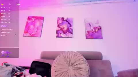     .  INDEPENDENT MODEL online show from 02/28/26, 06:20