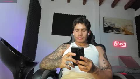 Snapshot of sebastianortizm chatting on 11/13/25, 03:16 Lucian Sinclair online show from 11/13/25, 03:16