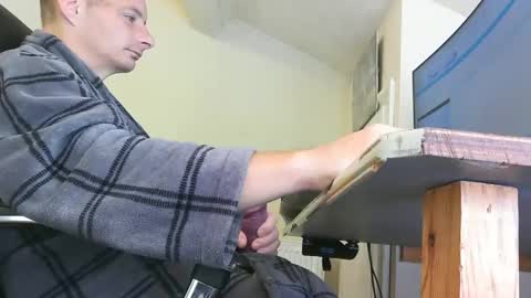 Snapshot of sebastianspalding450 chatting on 10/04/25, 09:18 sebastianspalding450 online show from 10/04/25, 09:18