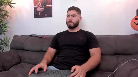 Instagram jeanpaulfit  online show from 10/18/25, 08:20