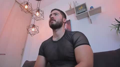 Instagram jeanpaulfit  online show from 02/16/26, 03:19