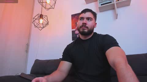 Instagram jeanpaulfit  online show from 02/26/26, 06:18