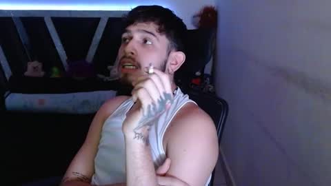 Snapshot of sebasxxl12 chatting on 12/21/25, 05:03 Sebas online show from 12/21/25, 05:03