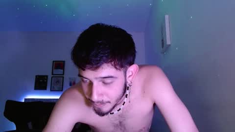 Snapshot of sebasxxl12 chatting on 12/22/25, 06:10 Sebas online show from 12/22/25, 06:10