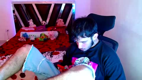 Snapshot of sebasxxl12 chatting on 05/19/26, 01:56 Sebas online show from 05/19/26, 01:56