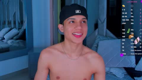 Sebastian online show from 10/24/25, 08:05