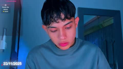 Sebastian online show from 11/23/25, 08:52