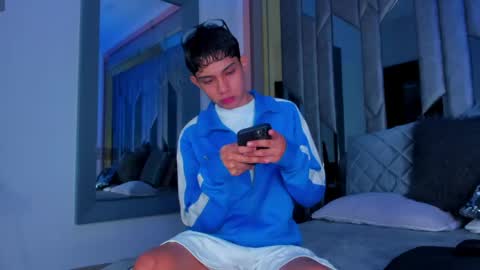 Snapshot of sebax_00 chatting on 06/07/26, 08:23 Sebastian online show from 06/07/26, 08:23