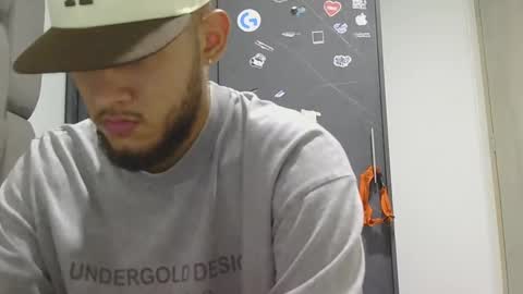 Snapshot of sebolaz chatting on 12/23/24, 09:38 ryan miller online show from 12/23/24, 09:38