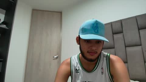 Snapshot of sebolaz chatting on 02/18/25, 04:15 ryan miller online show from 02/18/25, 04:15