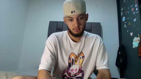 Snapshot of sebolaz chatting on 09/19/25, 02:13 ryan miller online show from 09/19/25, 02:13