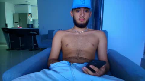 Snapshot of sebolaz chatting on 09/25/25, 04:16 ryan miller online show from 09/25/25, 04:16