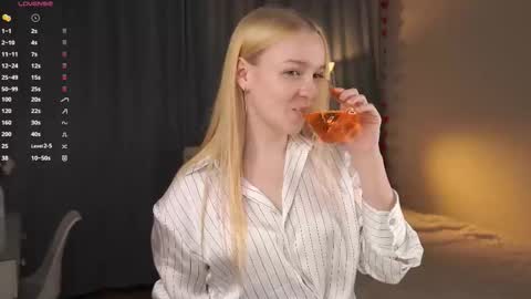 Rina online show from 09/16/25, 07:26