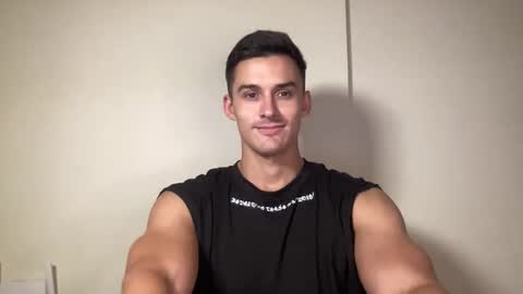 Snapshot of sebybeba chatting on 12/16/25, 11:32 sebybeba online show from 12/16/25, 11:32