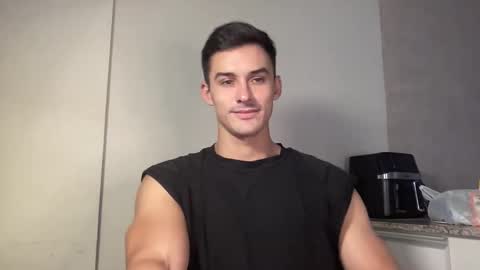 Snapshot of sebybeba chatting on 12/21/25, 05:09 sebybeba online show from 12/21/25, 05:09