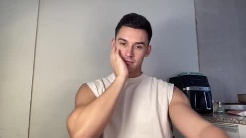 Snapshot of sebybeba chatting on 01/17/26, 01:05 sebybeba online show from 01/17/26, 01:05