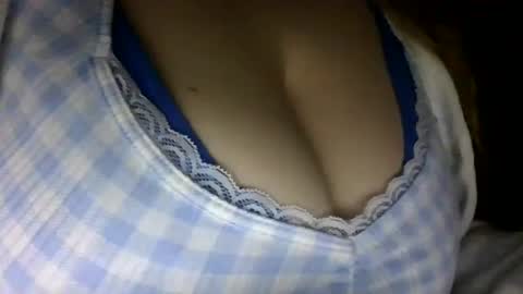 Snapshot of secret18slaveanon chatting on 11/10/25, 01:54 Sunny online show from 11/10/25, 01:54