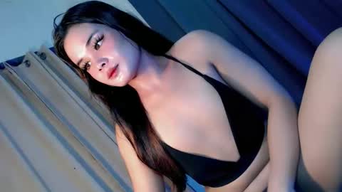 kwen online show from 10/19/25, 02:50