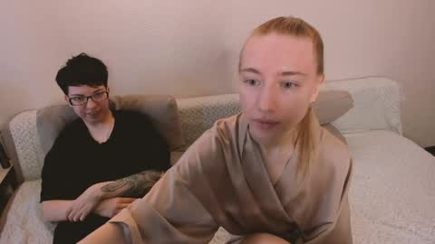 Snapshot of secret_dreams_ chatting on 05/28/26, 07:38 Amanda and pair in a real life we love each other but can play with you online show from 05/28/26, 07:38