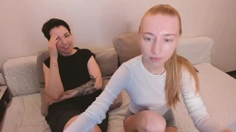 Snapshot of secret_dreams_ chatting on 05/31/26, 06:20 Amanda and pair in a real life we love each other but can play with you online show from 05/31/26, 06:20