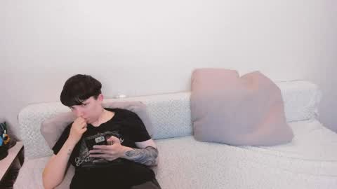 Snapshot of secret_dreams_ chatting on 06/06/26, 05:28 Amanda and pair in a real life we love each other but can play with you online show from 06/06/26, 05:28