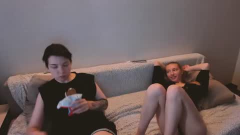 Snapshot of secret_dreams_ chatting on 07/08/26, 11:26 Amanda and pair in a real life we love each other but can play with you online show from 07/08/26, 11:26
