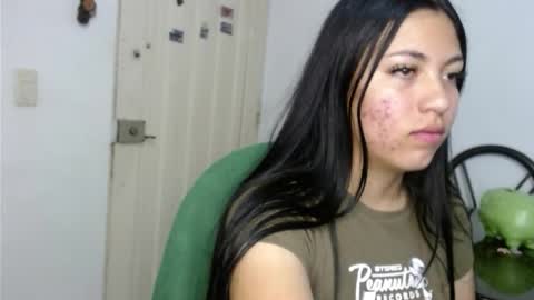 Snapshot of secret_pussy_small chatting on 11/05/25, 04:45 gabrielaaa online show from 11/05/25, 04:45