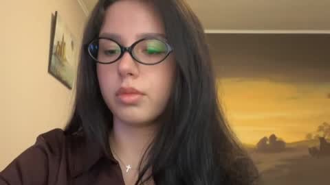 secret_vanilla_ online show from 05/20/26, 10:43