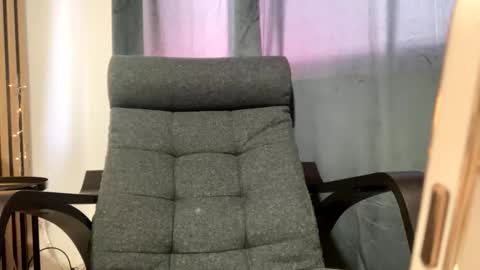 Snapshot of secretanni chatting on 11/11/25, 12:16 Anni online show from 11/11/25, 12:16