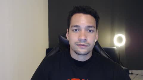 Snapshot of secretboy5000 chatting on 01/18/25, 01:19 Jex online show from 01/18/25, 01:19