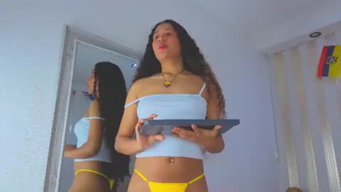 Snapshot of secretestrella chatting on 06/27/26, 03:00 secretestrell online show from 06/27/26, 03:00