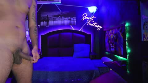 Snapshot of secretfantasy_xxx chatting on 01/29/25, 01:48 Kiki and Max online show from 01/29/25, 01:48