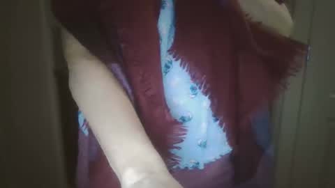 Snapshot of secretlifesecretwife2 chatting on 09/27/25, 06:07 Lea online show from 09/27/25, 06:07