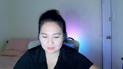 Snapshot of secretlover010101 chatting on 03/19/26, 02:26 MILAN online show from 03/19/26, 02:26