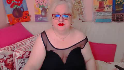 Snapshot of secretloverbbw chatting on 03/04/26, 08:15 Alice online show from 03/04/26, 08:15