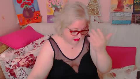 Snapshot of secretloverbbw chatting on 05/19/26, 06:58 Alice online show from 05/19/26, 06:58