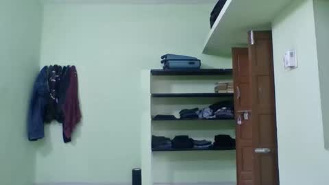 secretly_sensual online show from 09/13/25, 04:56