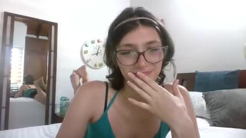 Snapshot of secretprivatebunny chatting on 07/16/26, 10:16 Maria online show from 07/16/26, 10:16