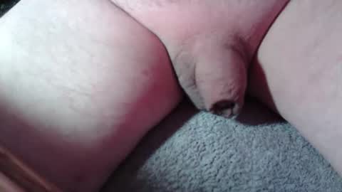 Snapshot of secretrub chatting on 11/16/25, 03:50 secretrub online show from 11/16/25, 03:50