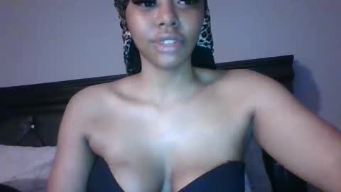 Snapshot of secrets333 chatting on 02/25/26, 10:41 secrets333 online show from 02/25/26, 10:41