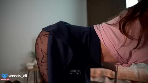 Snapshot of secrets_eli chatting on 11/01/25, 01:24 Eliz online show from 11/01/25, 01:24