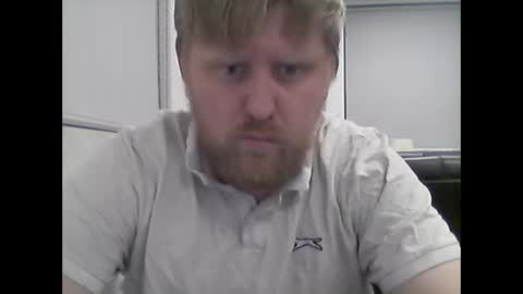 Snapshot of secretsissyslutuk chatting on 11/24/25, 02:44 secretsissyslutuk online show from 11/24/25, 02:44