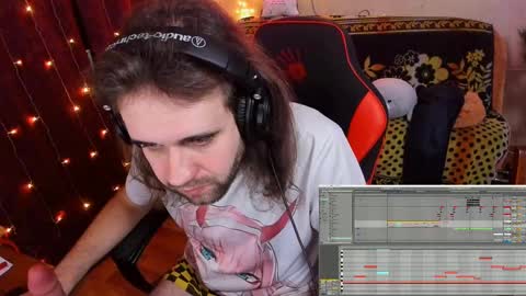 Snapshot of sed_lex chatting on 12/22/24, 11:31 Lex online show from 12/22/24, 11:31