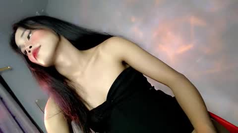 Snapshot of seduce_and_surrender chatting on 10/23/25, 05:07 YU RI online show from 10/23/25, 05:07