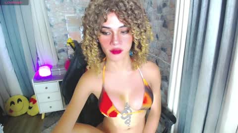 Snapshot of seduction_of_medusaxx chatting on 01/28/25, 03:47 Medusa online show from 01/28/25, 03:47