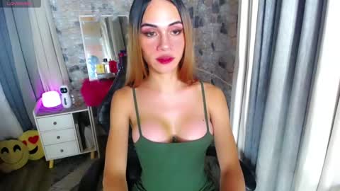 Snapshot of seduction_of_medusaxx chatting on 01/29/25, 02:53 Medusa online show from 01/29/25, 02:53