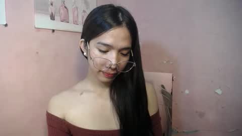 Snapshot of seductive_abia chatting on 11/20/25, 02:39 JUST CALL ME ABIA online show from 11/20/25, 02:39