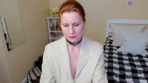 seductive_foxy_ online show from 11/21/25, 09:41